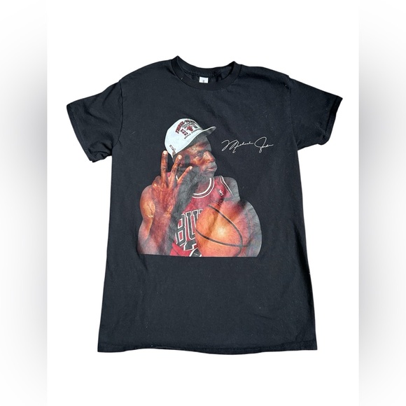 Michael Jordan Other - Michael Jordan Vintage “3 Peat” Graphic Tee adult size small